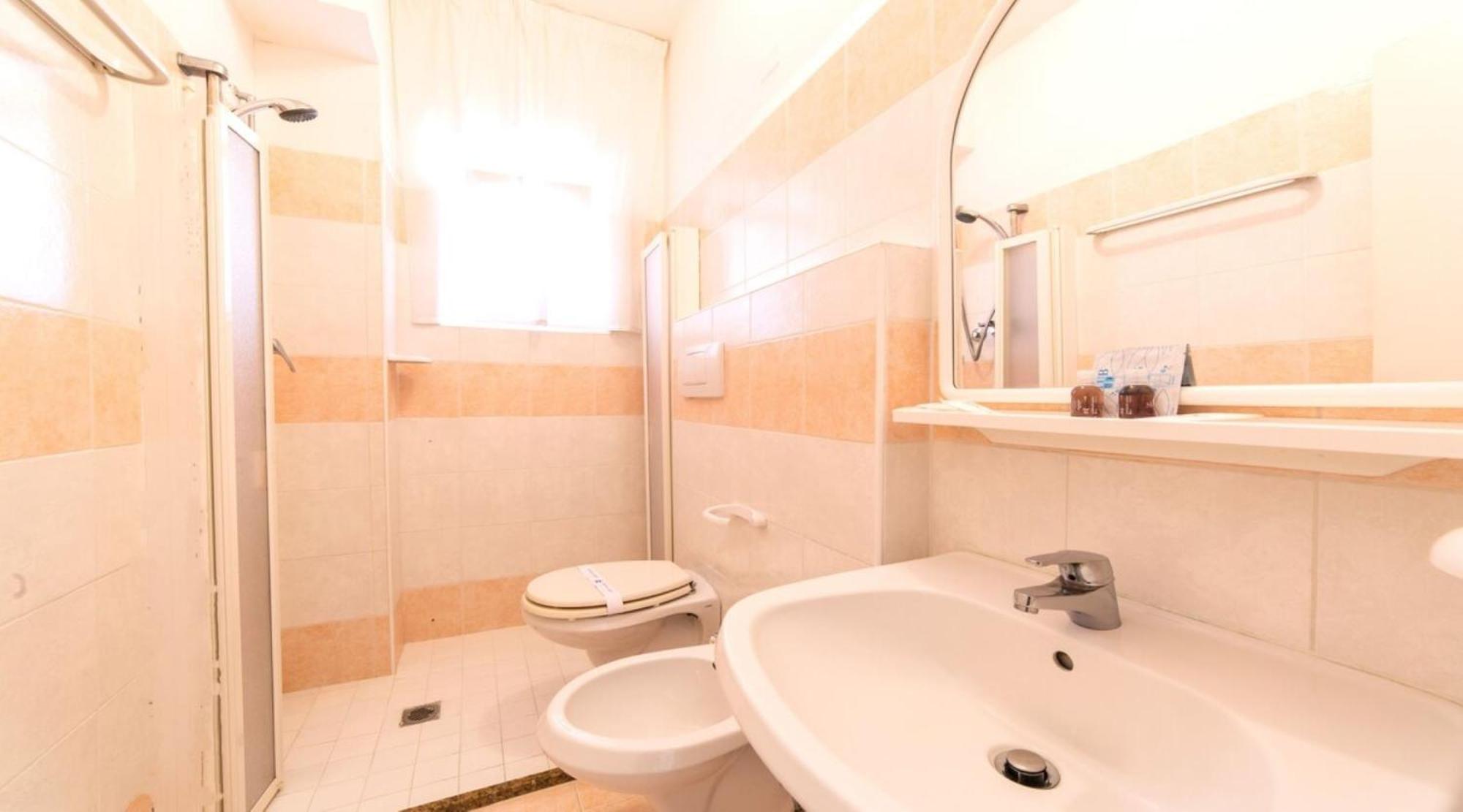 Hotel Angela Misano Adriatico Εξωτερικό φωτογραφία