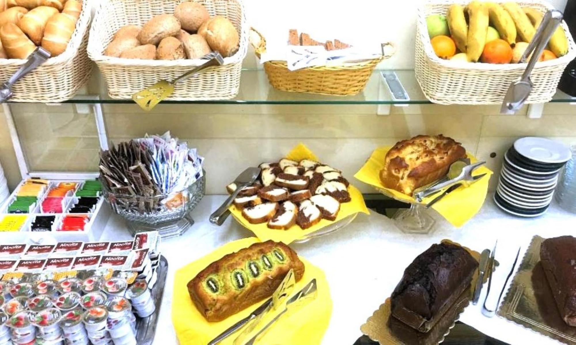 Hotel Angela Misano Adriatico Εξωτερικό φωτογραφία