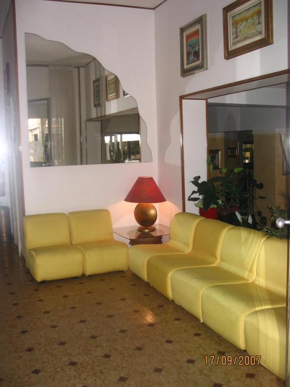 Hotel Angela Misano Adriatico Εξωτερικό φωτογραφία